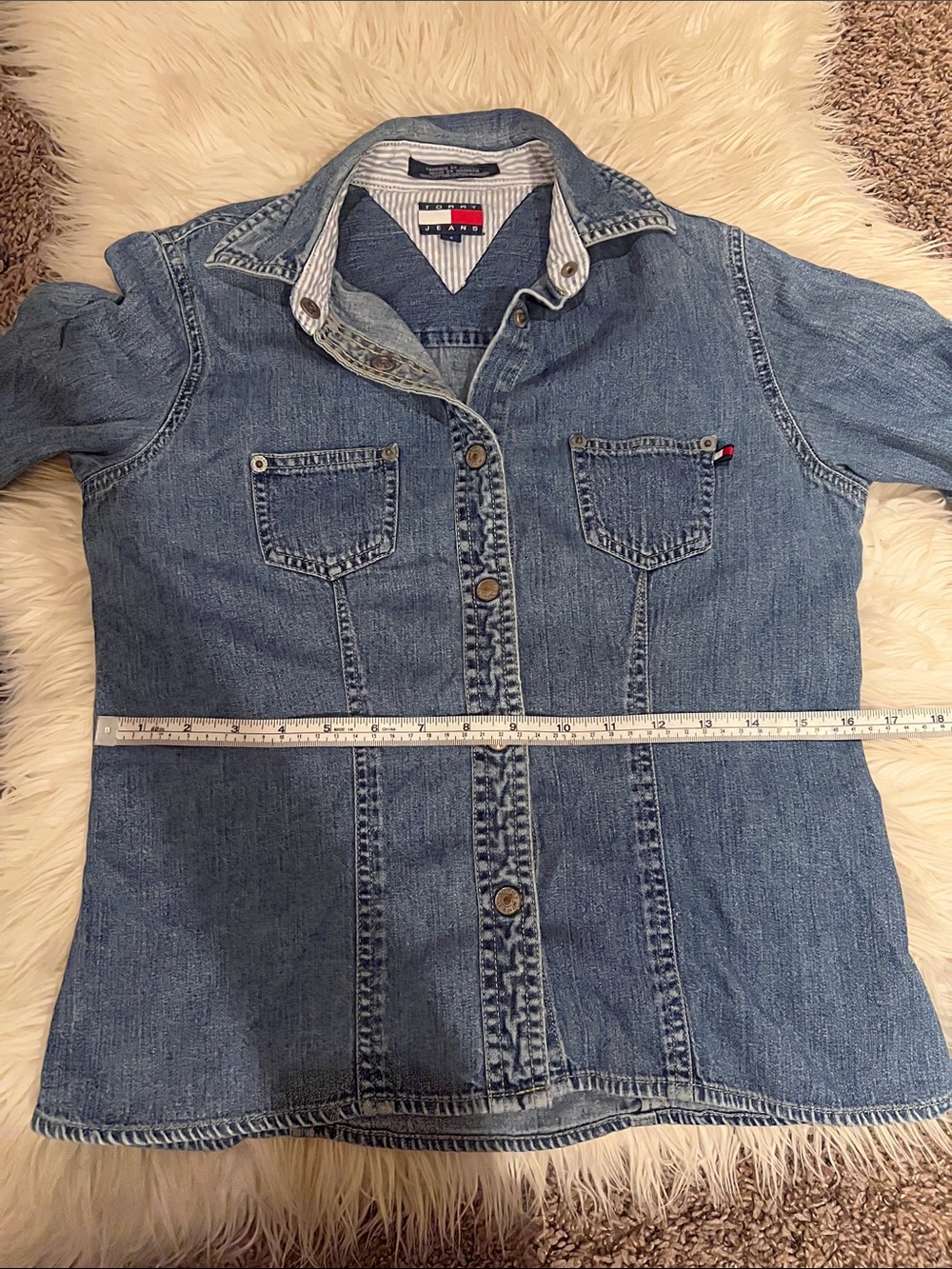 Vintage Tommy Hilfiger Blue Light Wash Denim Shirt Jacket - Picture 9 of 9